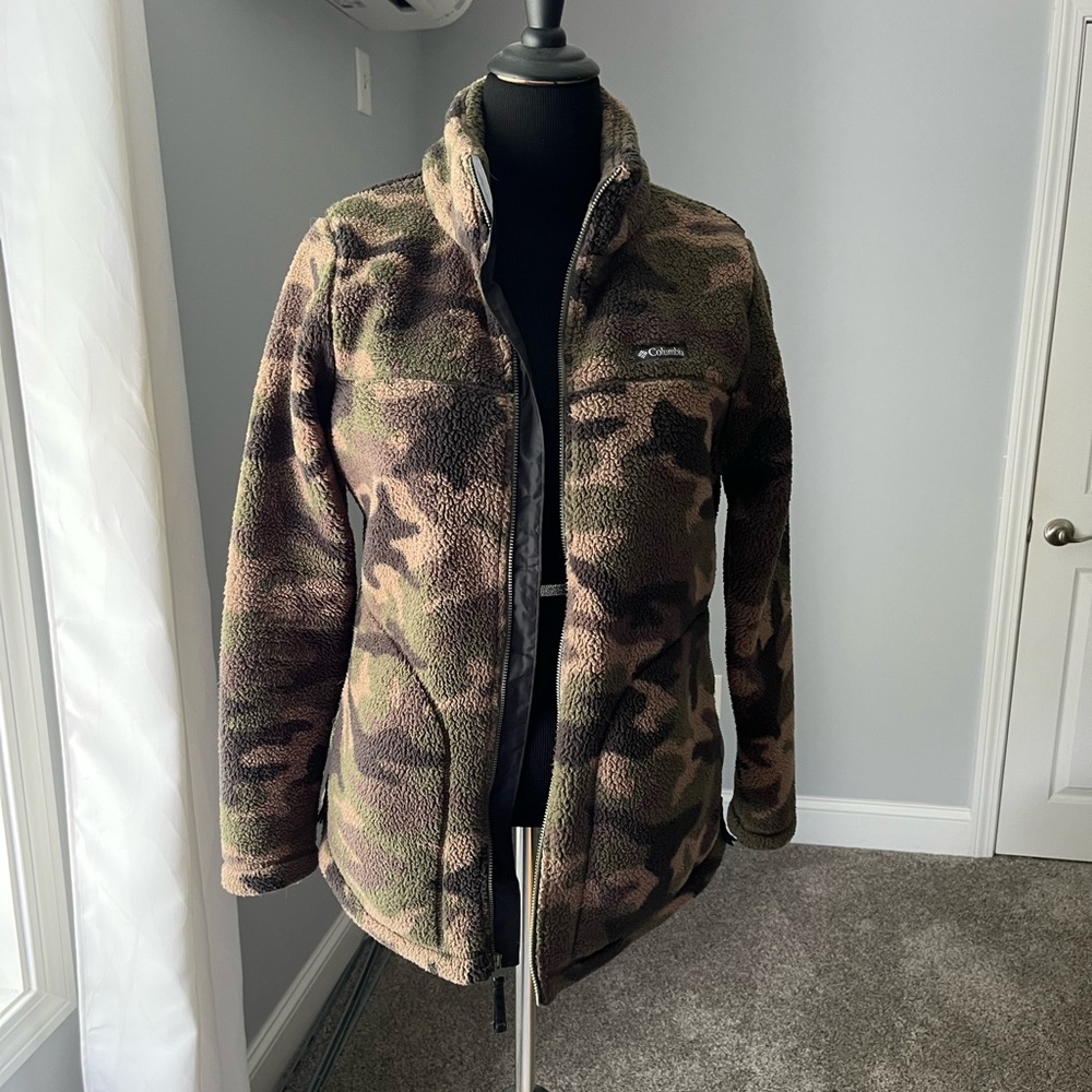 Columbia size L Fleece Jacket